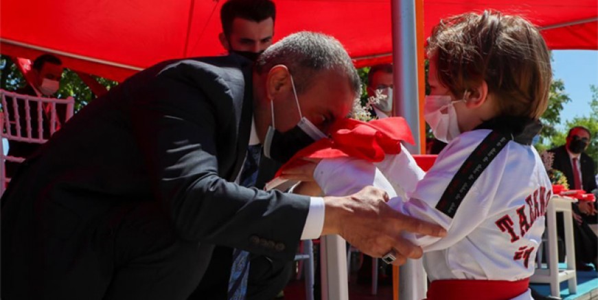 19 MAYIS ATATÜRK’Ü ANMA GENÇLİK VE SPOR BAYRAMI KUTLANDI