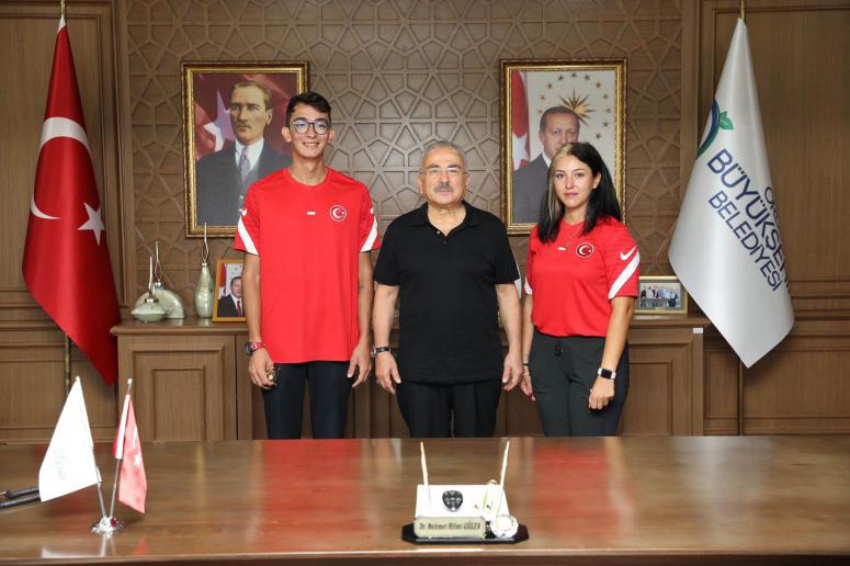 BAŞKAN GÜLER TÜRKİYE’NİN GURURLARINI AĞIRLADI