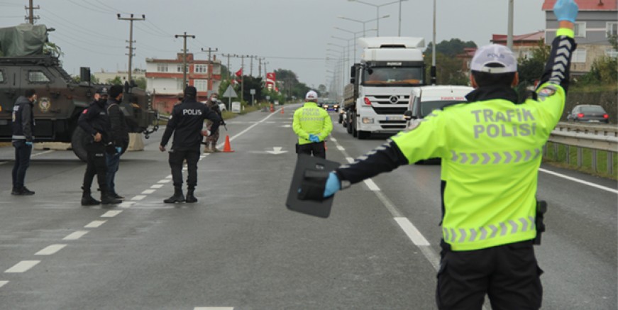 52 ARAÇ TRAFİKTEN MEN EDİLDİ