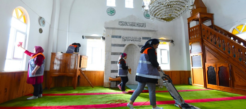 ALTINORDU BELEDİYESİ CAMİLERİ RAMAZAN’A HAZIR HALE GETİRDİ