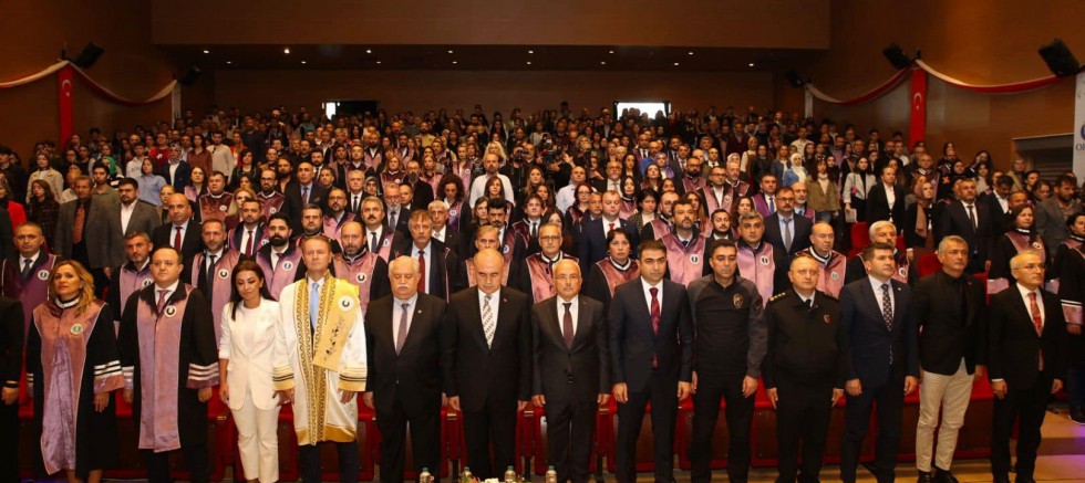BAŞKAN GÜLER, ODÜ’NÜN AKADEMİK YIL AÇILIŞINA KATILDI