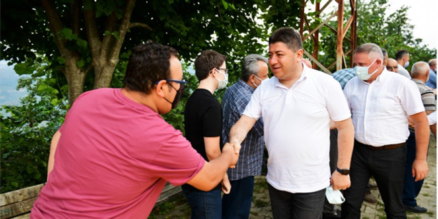 BAŞKAN TÖREN KURBAN BAYRAMI NAMAZINDA ALİSAYVAN MAHALLESİNDEYDİ