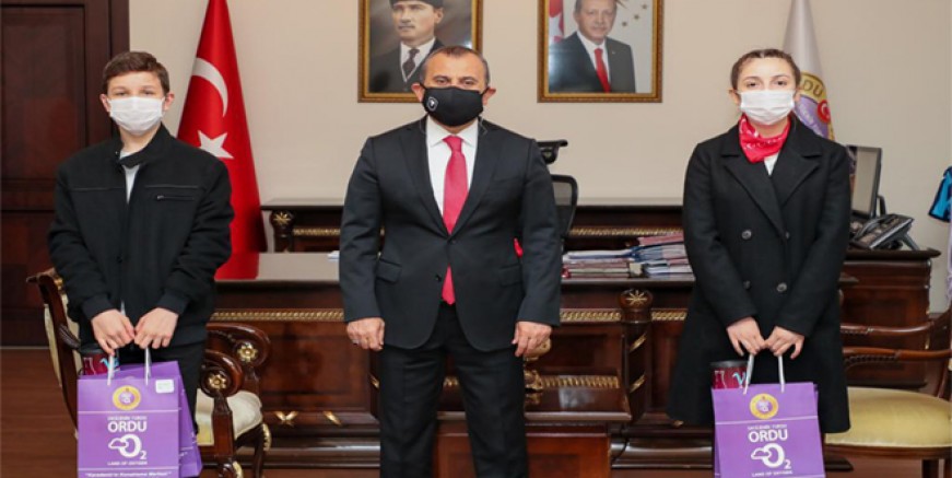BAYRAK DEVİR TESLİM TÖRENİ YAPILDI  