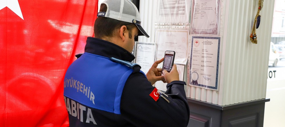 BÜYÜKŞEHİR ZABITASI KASAPLARI DENETLENDİ