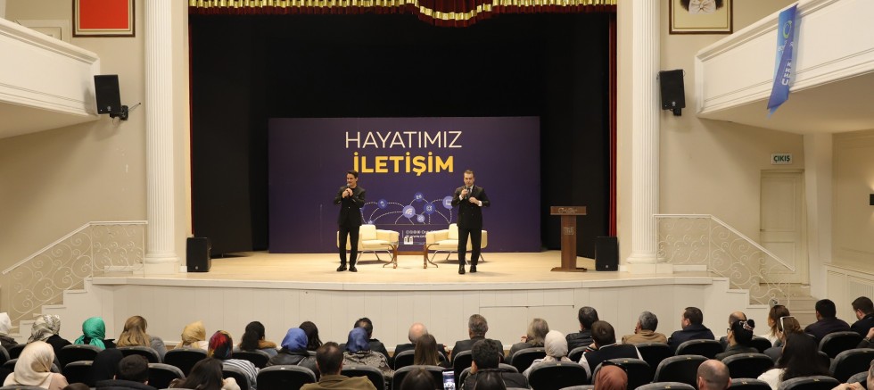BÜYÜKŞEHİRDEN “HAYATIMIZ İLETİŞİM” KONULU SÖYLEŞİ