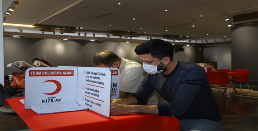 BÜYÜKŞEHİRDEN KIZILAYA DESTEK