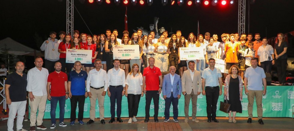 HEYECAN DOLU FESTİVAL SONA ERDİ