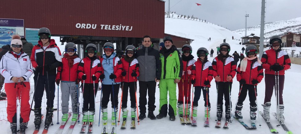KABADÜZLÜ ÖĞRENCİLER, KAYAK YARIŞMALARINDA ORDU’YU TEMSİL EDECEKLER