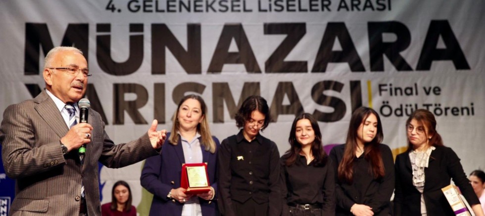 MÜNAZARA YARIŞMASININ ŞAMPİYONU ORDU FEN LİSESİ
