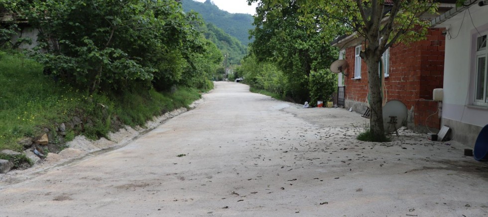 ÜNYE YENİKÖY’DE BETON YOL SEVİNCİ