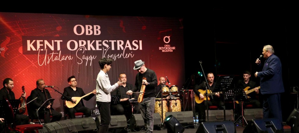 “USTALARA SAYGI” KONSERİ UNUTULMAZ ANLAR YAŞATTI 